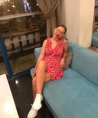 💋 Мое обаяние и нежность увлекут тебя в водоворот наслаждения. 💕
🌹 Мои услуги индивидуального сопровождения и развлечения превзойдут твои ожидания. Со мной ты забудешь о повседневной суете и окунешься в безудержный праздник страсти. 💃 Погрузись со мной в мир приятных ощущений и сексуального блаженства.
📸 Фото гарантированы, чтобы ты мог оценить мою роскошную внешность и сексуальные изгибы. 💯 Подтверждение моей независимости и красоты можно найти в отзывах моих довольных клиентов. Ты потеряешься в моих карих глазах и тонкой талии. 🌷
💼 Люблю проводить время с уверенными в себе мужчинами, готовыми расслабиться и почувствовать настоящее наслаждение. 🌹 Позволь себе эту роскошь и насладись нежностью моих прикосновений. Осталось только одно - прийти и испытать! 😉 Диночка